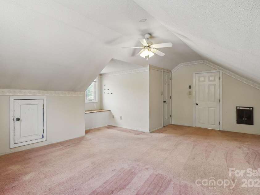 137 Clint Lewis Road, Boone, NC 28607.  MLS# CAR4248137, YatesRealty ID 20469. 