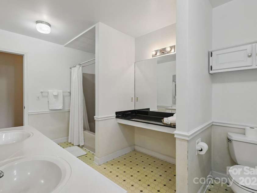 137 Clint Lewis Road, Boone, NC 28607.  MLS# CAR4248137, YatesRealty ID 20469. 