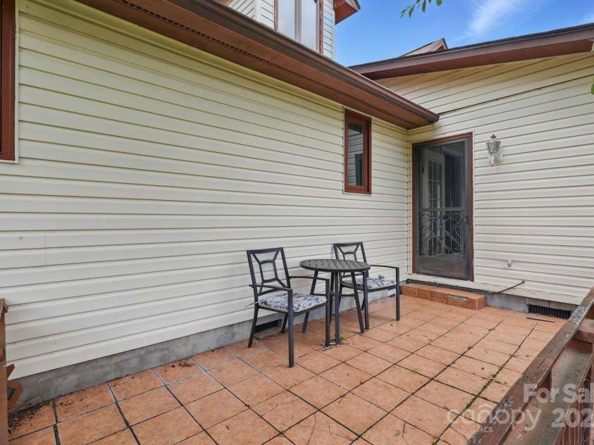 137 Clint Lewis Road, Boone, NC 28607.  MLS# CAR4248137, YatesRealty ID 20469. 