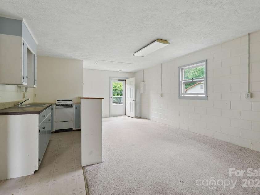 137 Clint Lewis Road, Boone, NC 28607.  MLS# CAR4248137, YatesRealty ID 20469. 