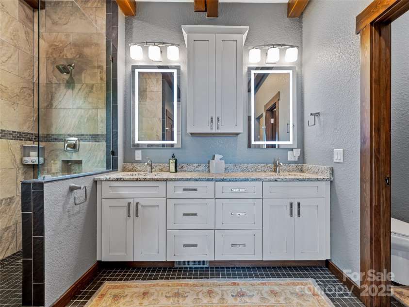 2223 Scarlet Ridge, Sylva, NC 28779.  MLS# CAR4233185, YatesRealty ID 2047. 