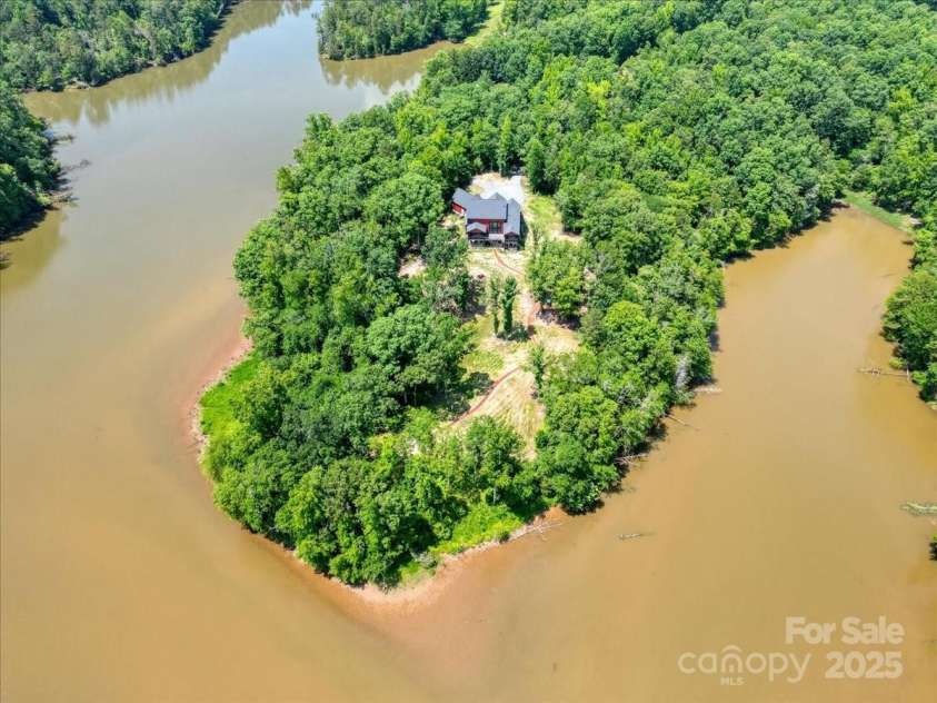 1194 99 Island Road, Blacksburg, SC 29702.  MLS# CAR4270556, YatesRealty ID 20471. 