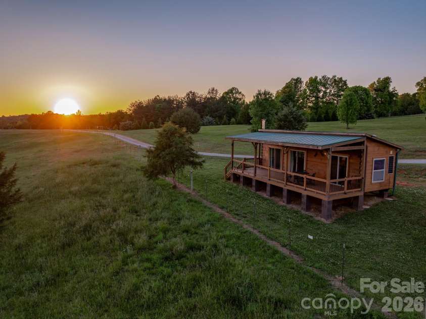 8088 Kays Drive, York, SC 29745.  MLS# CAR4375449, YatesRealty ID 20471. Guest House -Front