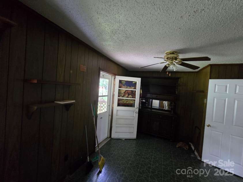 1961 LT Hardee Road, Greenville, NC 27858.  MLS# CAR4267525, YatesRealty ID 20472. 