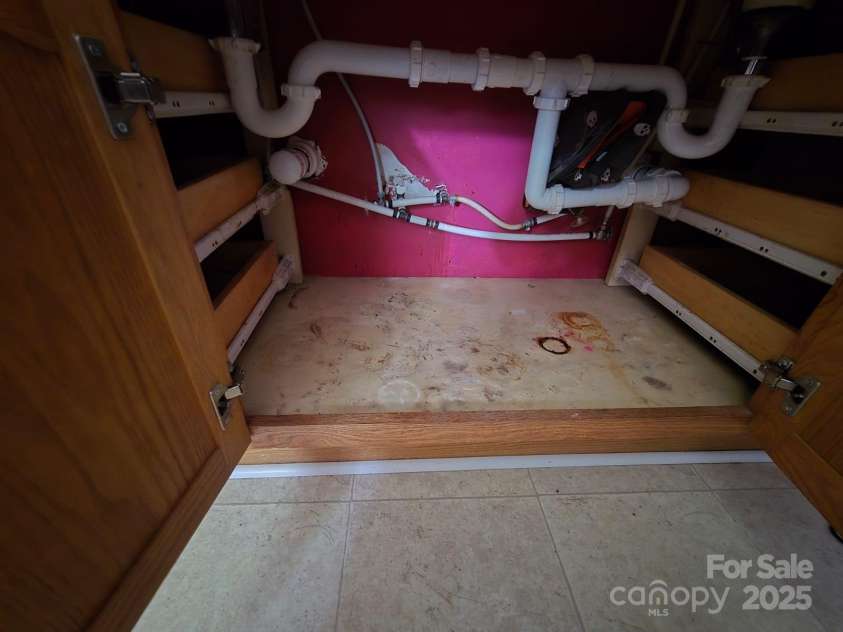 1961 LT Hardee Road, Greenville, NC 27858.  MLS# CAR4267525, YatesRealty ID 20472. 