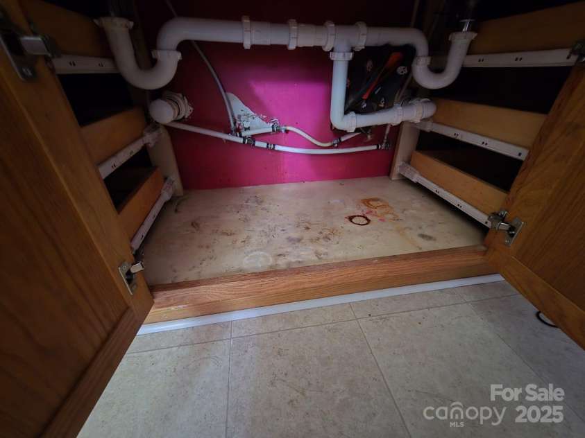 1961 LT Hardee Road, Greenville, NC 27858.  MLS# CAR4267525, YatesRealty ID 20472. 