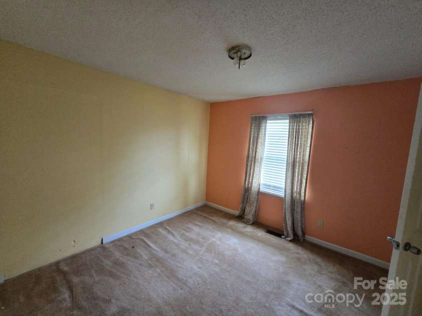 1961 LT Hardee Road, Greenville, NC 27858.  MLS# CAR4267525, YatesRealty ID 20472. 