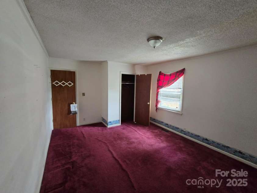 1961 LT Hardee Road, Greenville, NC 27858.  MLS# CAR4267525, YatesRealty ID 20472. 