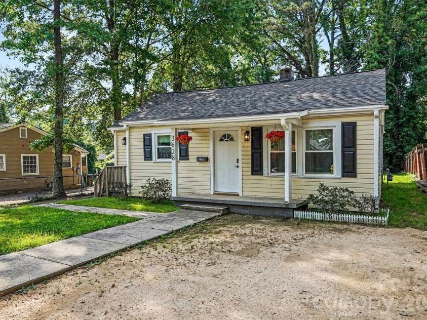 3628 Michigan Avenue, Charlotte, NC 28215.  MLS# CAR4391242, YatesRealty ID 20472. 3+ parking spaces
