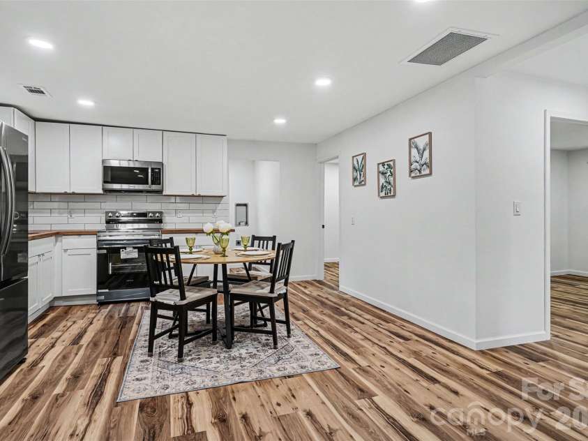3628 Michigan Avenue, Charlotte, NC 28215.  MLS# CAR4391242, YatesRealty ID 20472. 