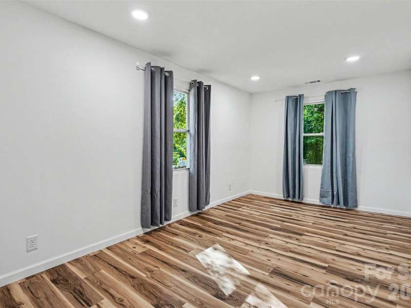 3628 Michigan Avenue, Charlotte, NC 28215.  MLS# CAR4391242, YatesRealty ID 20472. Bedroom 2