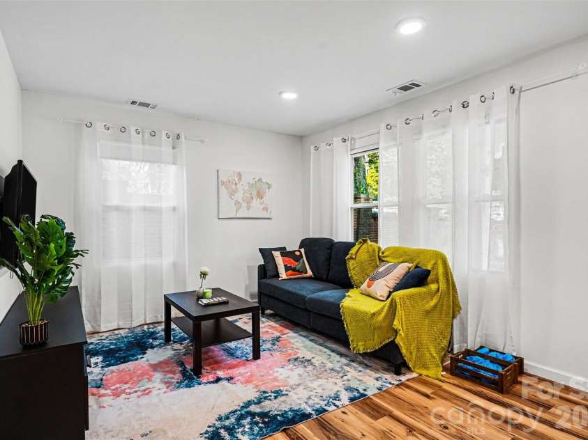 3628 Michigan Avenue, Charlotte, NC 28215.  MLS# CAR4391242, YatesRealty ID 20472. Cozy living room