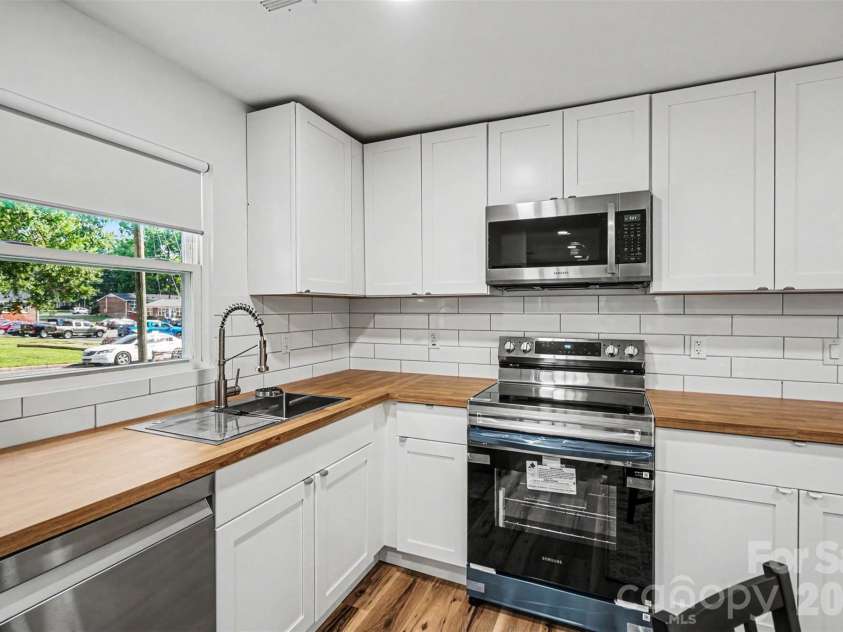 3628 Michigan Avenue, Charlotte, NC 28215.  MLS# CAR4391242, YatesRealty ID 20472. New appliances