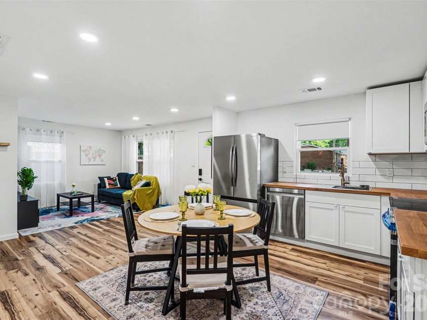3628 Michigan Avenue, Charlotte, NC 28215.  MLS# CAR4391242, YatesRealty ID 20472. Open space