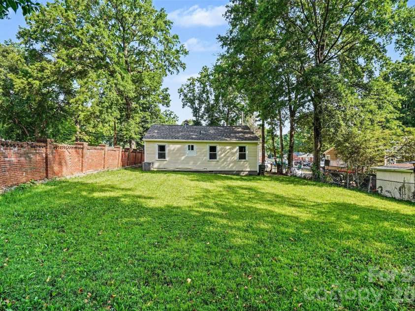 3628 Michigan Avenue, Charlotte, NC 28215.  MLS# CAR4422605, YatesRealty ID 20472. 