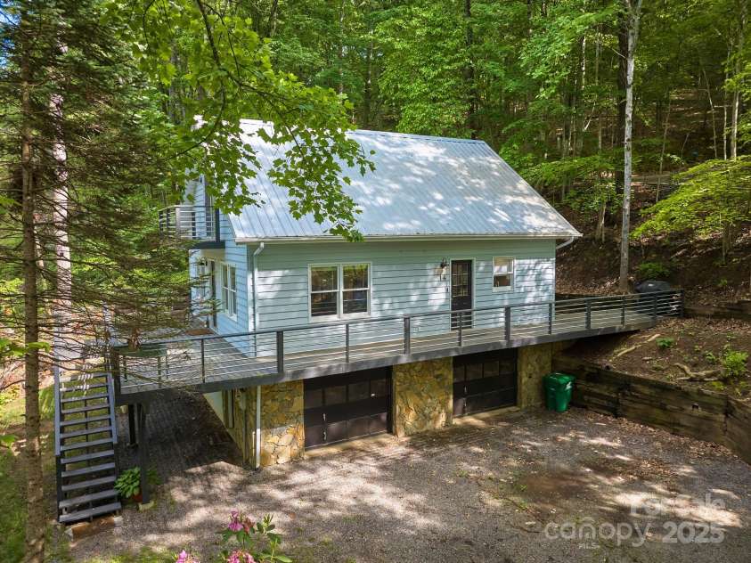 14 Leisure Lane, Weaverville, NC 28787.  MLS# CAR4252801, YatesRealty ID 20473. 