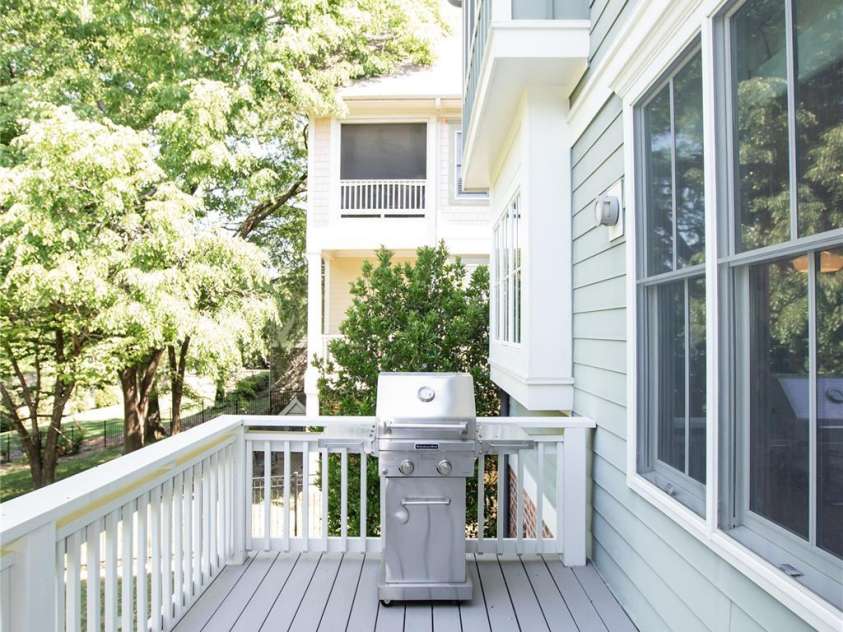 624 James Alexander Way, Davidson, NC 28036.  MLS# CAR4378174, YatesRealty ID 20473. Deck - Main Level