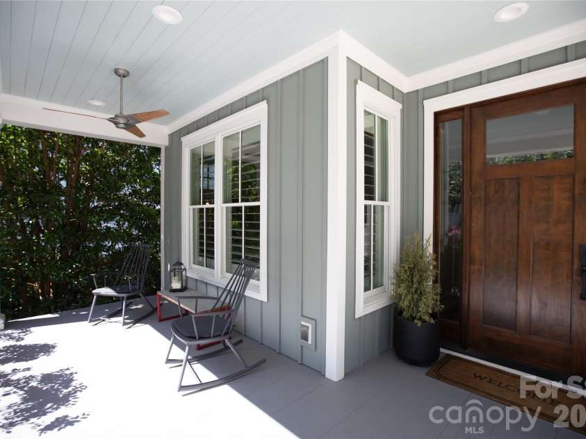 624 James Alexander Way, Davidson, NC 28036.  MLS# CAR4378174, YatesRealty ID 20473. Front Porch