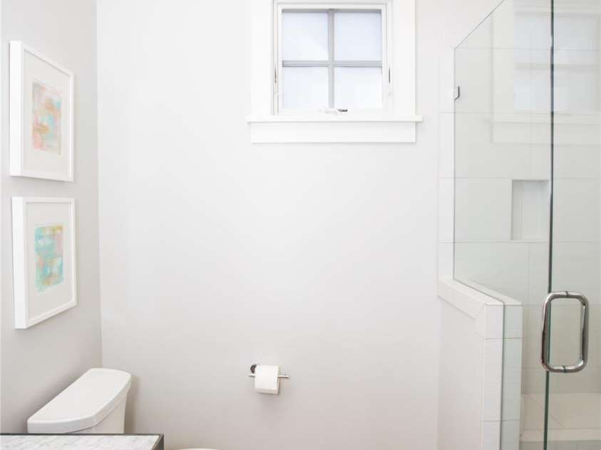 624 James Alexander Way, Davidson, NC 28036.  MLS# CAR4378174, YatesRealty ID 20473. Full Bathroom Main Level