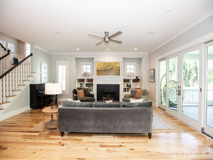624 James Alexander Way, Davidson, NC 28036.  MLS# CAR4378174, YatesRealty ID 20473. Great Room