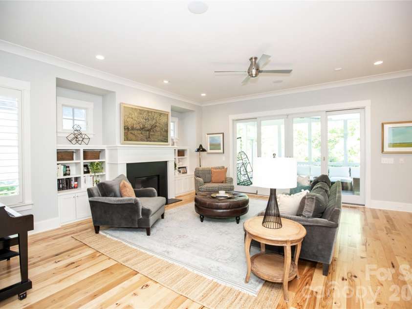 624 James Alexander Way, Davidson, NC 28036.  MLS# CAR4378174, YatesRealty ID 20473. Great Room
