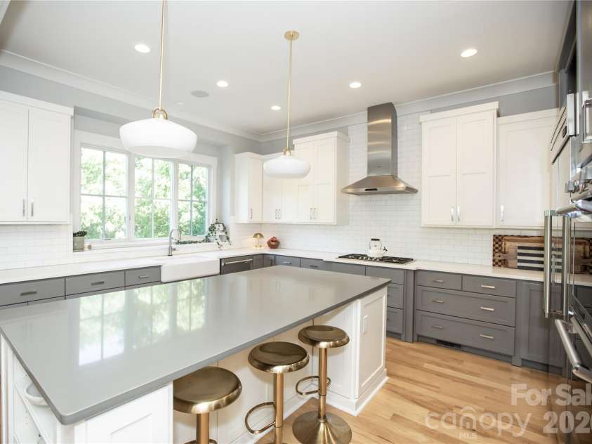 624 James Alexander Way, Davidson, NC 28036.  MLS# CAR4378174, YatesRealty ID 20473. Kitchen