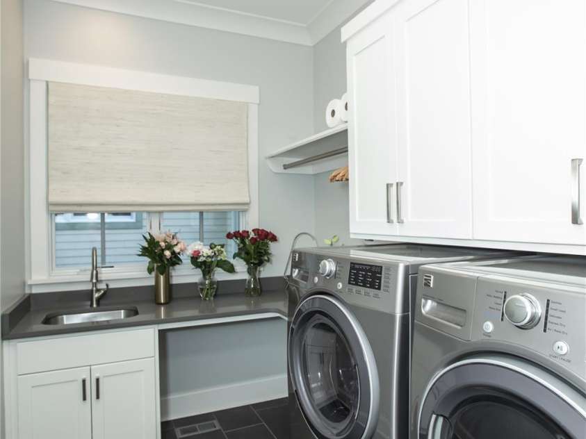 624 James Alexander Way, Davidson, NC 28036.  MLS# CAR4378174, YatesRealty ID 20473. Laundry on Main Level