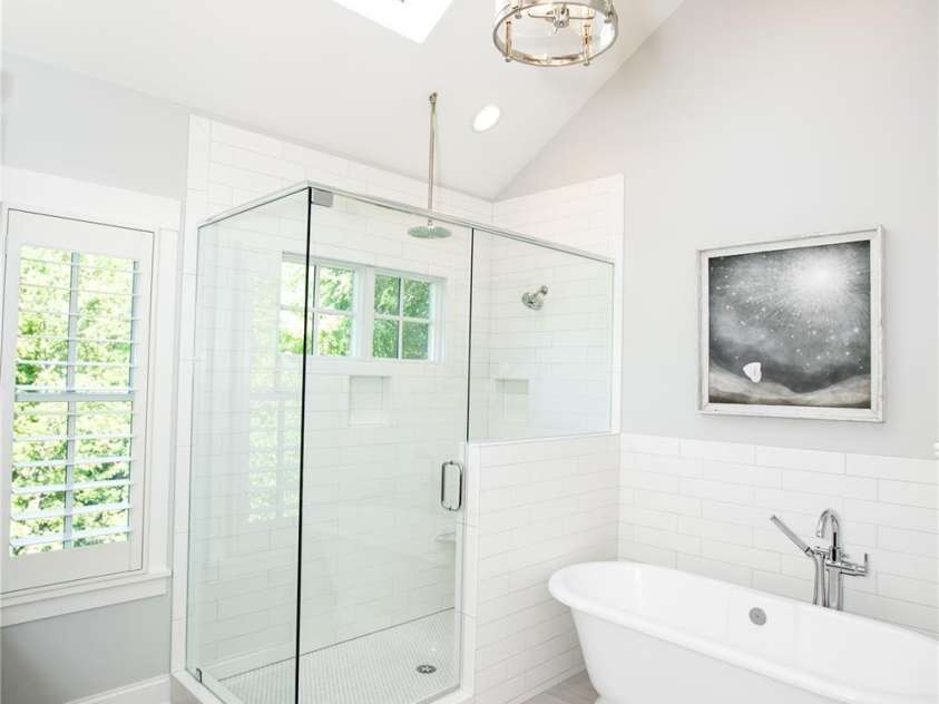 624 James Alexander Way, Davidson, NC 28036.  MLS# CAR4378174, YatesRealty ID 20473. Owner's Bath