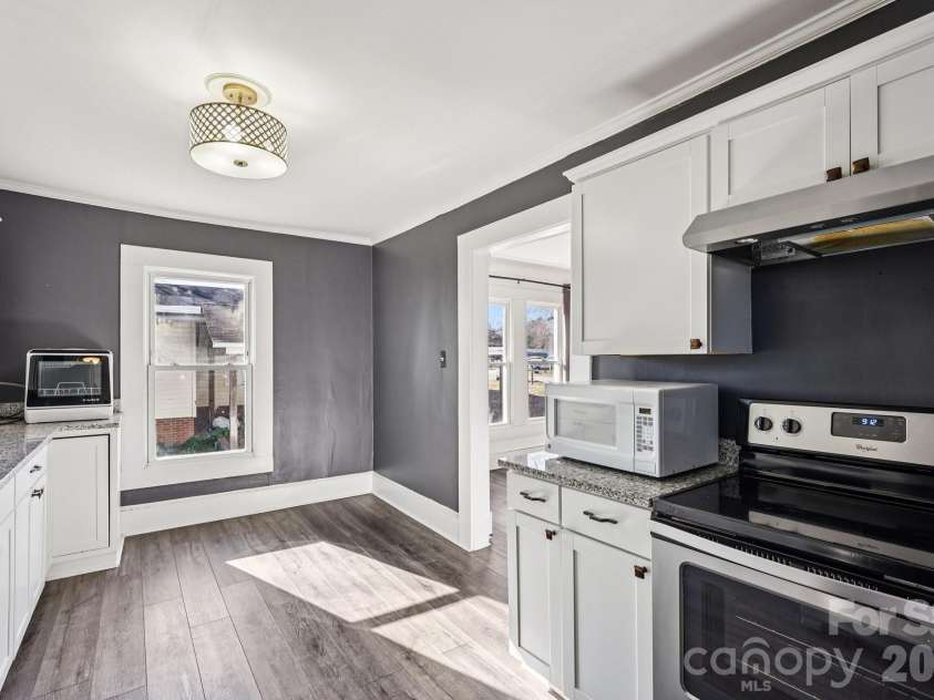 604 Fairview Street, Kannapolis, NC 28083.  MLS# CAR4333664, YatesRealty ID 20474. 