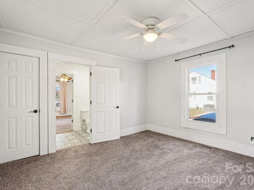 604 Fairview Street, Kannapolis, NC 28083.  MLS# CAR4333664, YatesRealty ID 20474. 