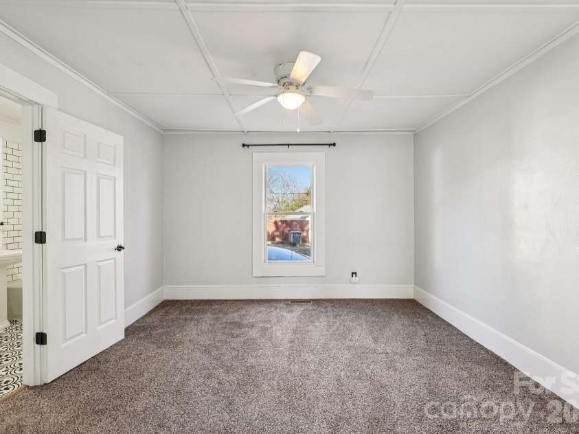 604 Fairview Street, Kannapolis, NC 28083.  MLS# CAR4333664, YatesRealty ID 20474. 