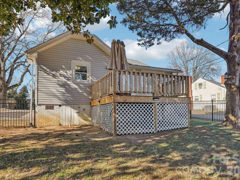 604 Fairview Street, Kannapolis, NC 28083.  MLS# CAR4333664, YatesRealty ID 20474. 