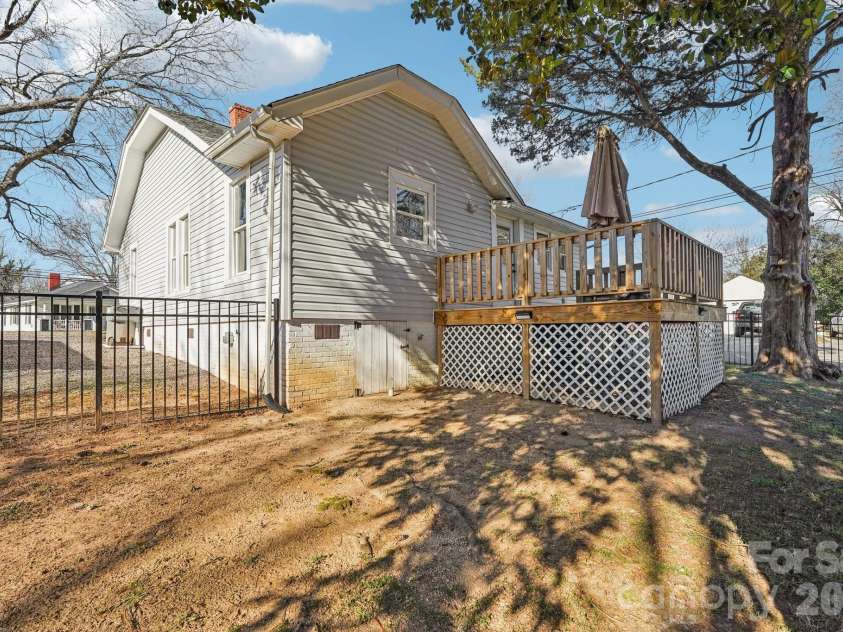 604 Fairview Street, Kannapolis, NC 28083.  MLS# CAR4333664, YatesRealty ID 20474. 