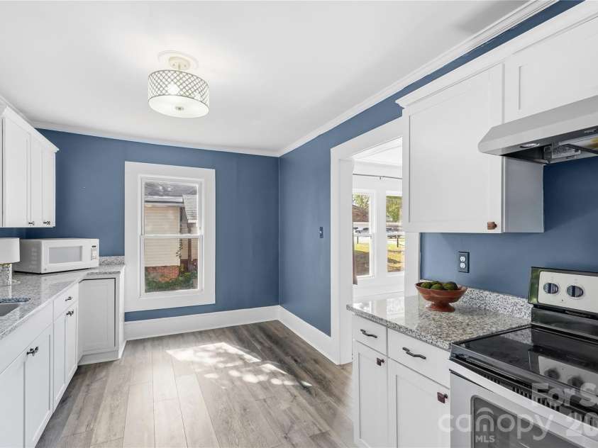 604 Fairview Street, Kannapolis, NC 28083.  MLS# CAR4437085, YatesRealty ID 20474. 