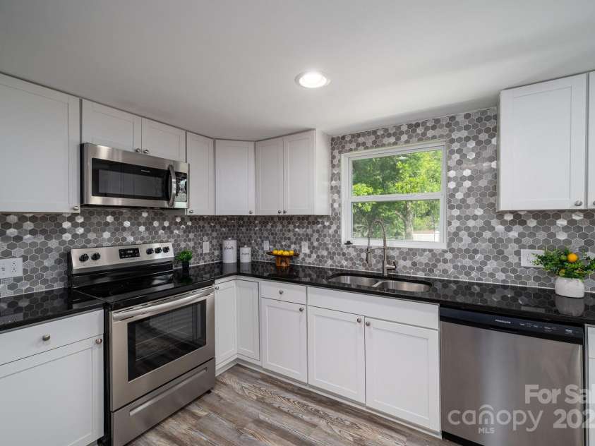 1212 Frank Extension, Rock Hill, SC 29730.  MLS# CAR4268367, YatesRealty ID 20475. 