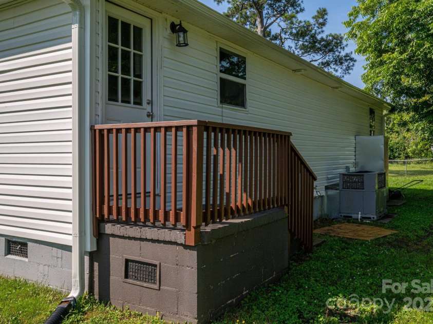1212 Frank Extension, Rock Hill, SC 29730.  MLS# CAR4268367, YatesRealty ID 20475. 