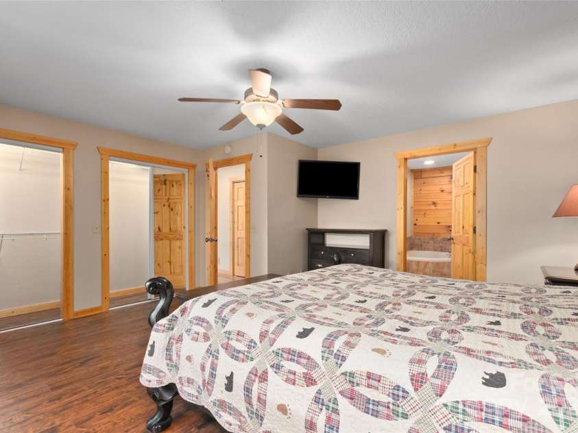 314 Prosperity Ridge, Waynesville, NC 28785.  MLS# CAR4267639, YatesRealty ID 20476. 