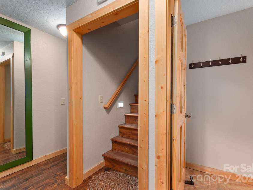 314 Prosperity Ridge, Waynesville, NC 28785.  MLS# CAR4267639, YatesRealty ID 20476. 