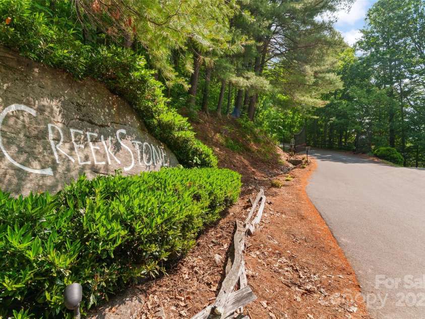 314 Prosperity Ridge, Waynesville, NC 28785.  MLS# CAR4267639, YatesRealty ID 20476. 