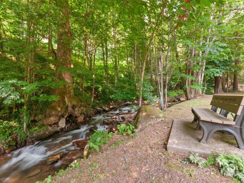 314 Prosperity Ridge, Waynesville, NC 28785.  MLS# CAR4267639, YatesRealty ID 20476. 