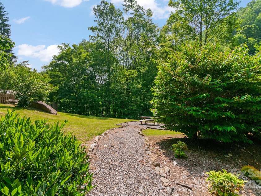 314 Prosperity Ridge, Waynesville, NC 28785.  MLS# CAR4267639, YatesRealty ID 20476. 