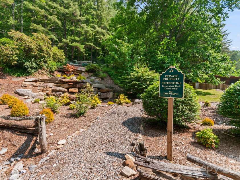 314 Prosperity Ridge, Waynesville, NC 28785.  MLS# CAR4267639, YatesRealty ID 20476. 