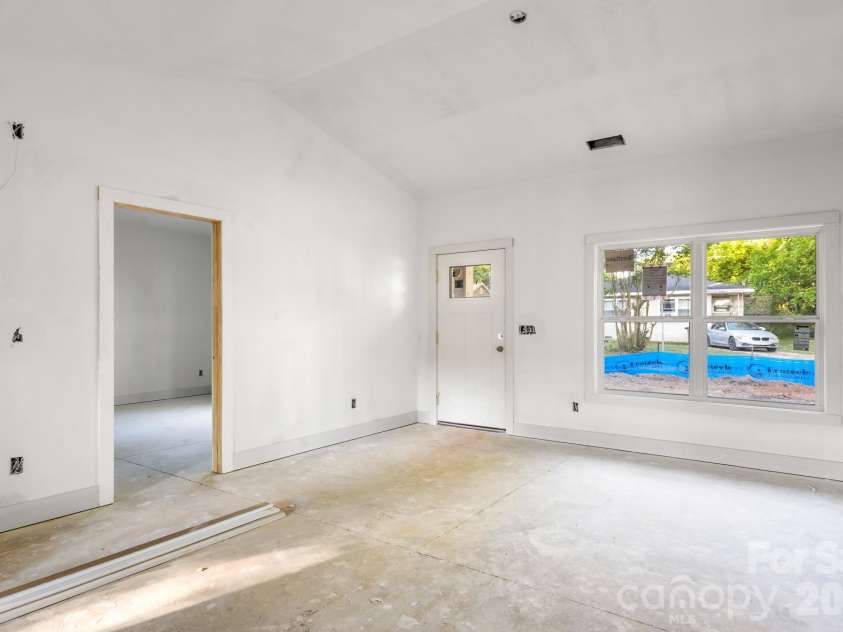 605 Huron Street, Kannapolis, NC 28083.  MLS# CAR4376562, YatesRealty ID 20476. 