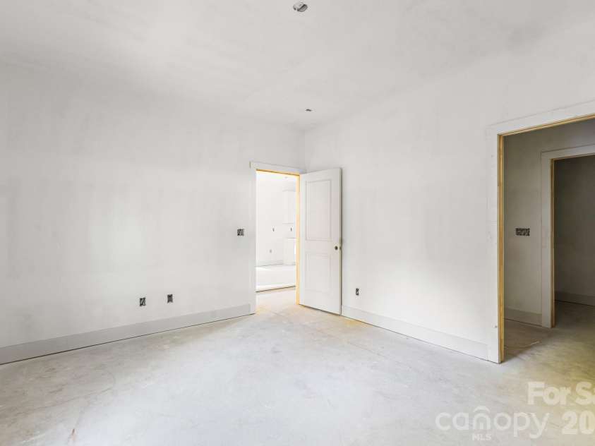 605 Huron Street, Kannapolis, NC 28083.  MLS# CAR4376562, YatesRealty ID 20476. 