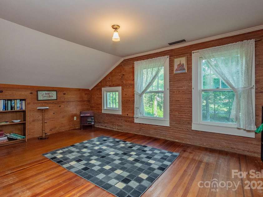 2284 Leonard Road, Lexington, NC 27295.  MLS# CAR4270485, YatesRealty ID 20477. 