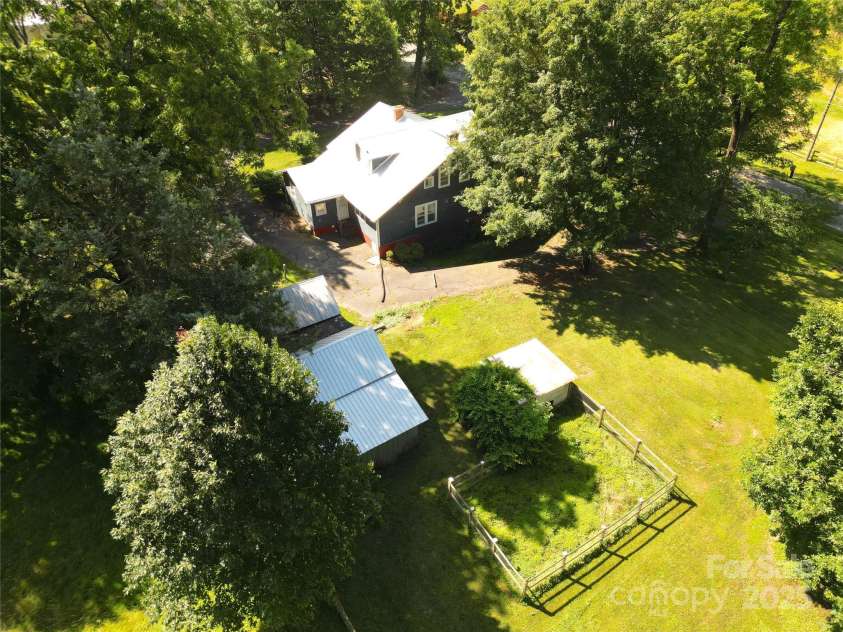 2284 Leonard Road, Lexington, NC 27295.  MLS# CAR4270485, YatesRealty ID 20477. 