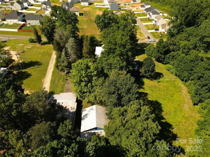 2284 Leonard Road, Lexington, NC 27295.  MLS# CAR4270485, YatesRealty ID 20477. 