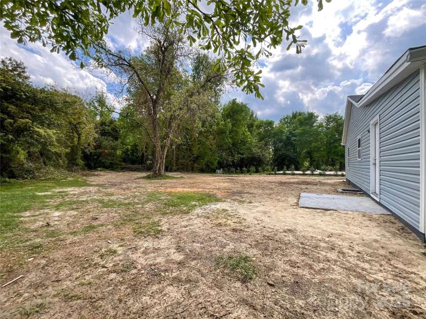 171 Three Cs Road, Kershaw, SC 29067.  MLS# CAR4246366, YatesRealty ID 20478. 