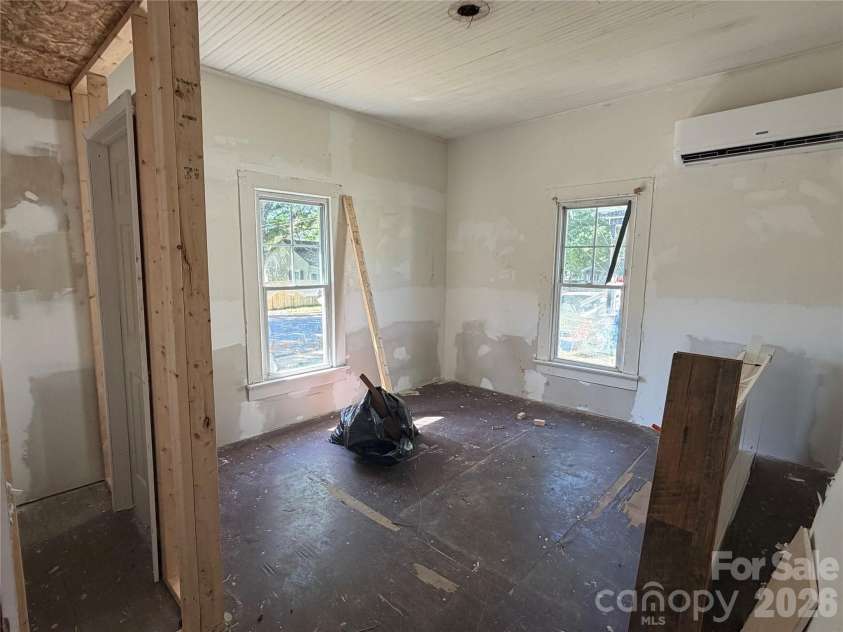 512 2nd Street, Cherryville, NC 28021.  MLS# CAR4370476, YatesRealty ID 20478. 