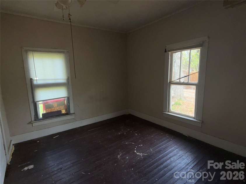 512 2nd Street, Cherryville, NC 28021.  MLS# CAR4370476, YatesRealty ID 20478. 